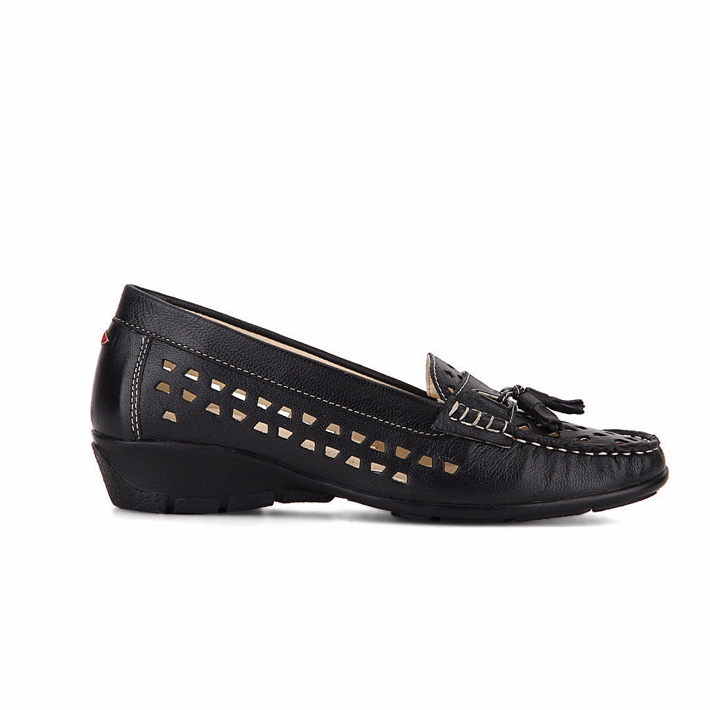 Black Moccasins