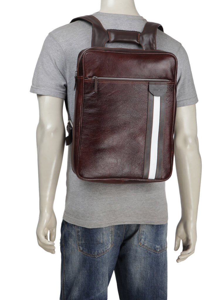 Mochila para portátil de cuero marrón oscuro en carey